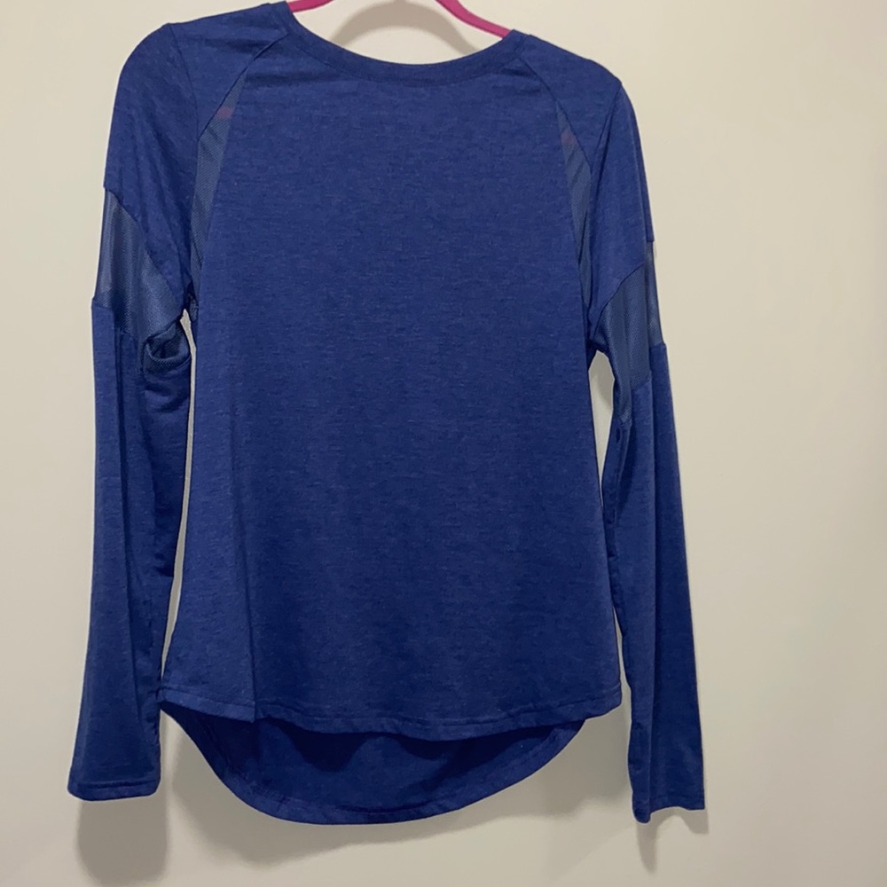 Lights navy blue workout top